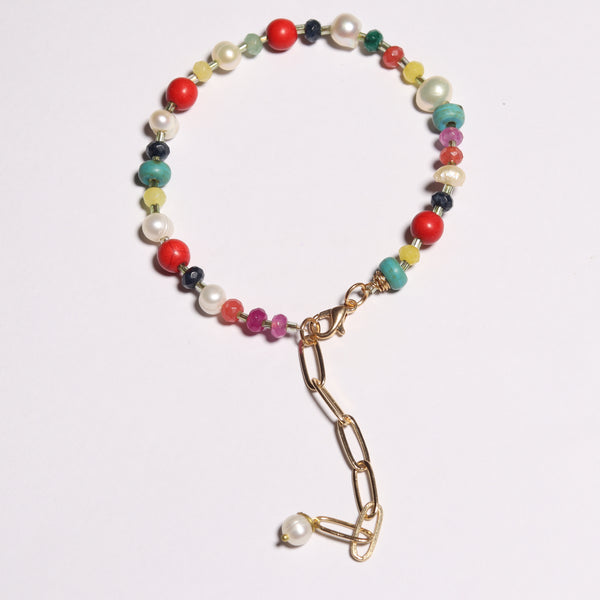 Multi Stone Bracelet And PearlsWith Gold Platted Chain.= 8MM